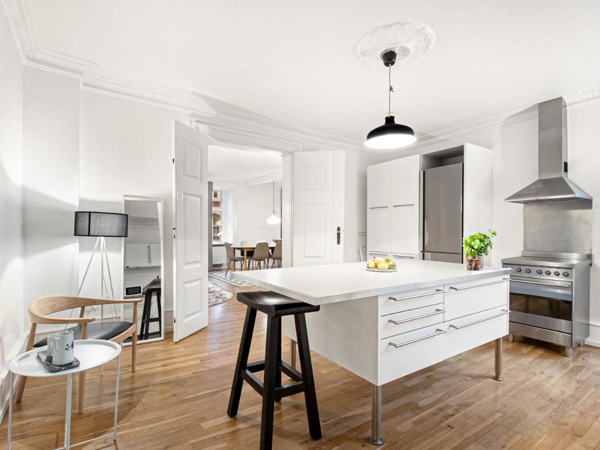 Sanders Stage - Enchanting Four-Bedroom Apartment Near Nyhavn 코펜하겐 외부 사진